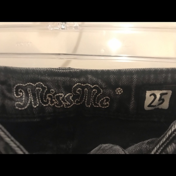 Miss Me Black Jean Shorts - Picture 3 of 4